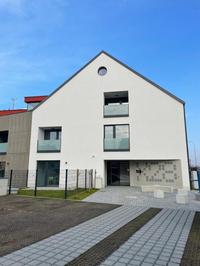 Apartman Bella ミクロフ エクステリア 写真